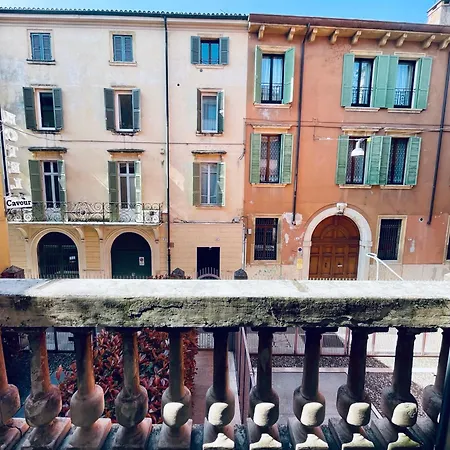 Il Balcone Del Longobardo A Due Passi Dall'arena Appartement Vérone